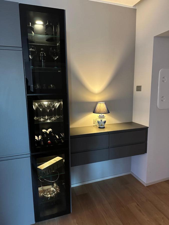 Lr Deluxe Apartments - Fondazione Prada - Metro M3 Milaan Buitenkant foto
